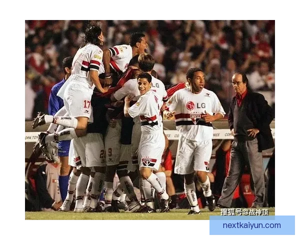 奥纳丘近期状态回暖，继续展现进球机器的强大竞争力