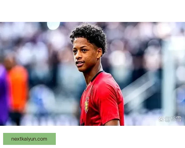 足球新星大集合：年轻球员表现稳健，未来可期